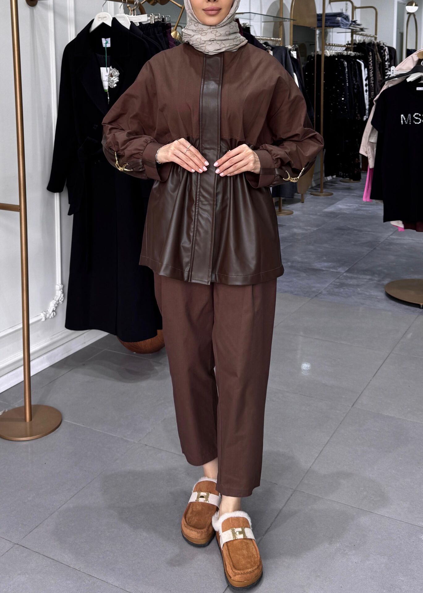 RİVORA DERİ GARNİ TAKIM KAHVERENGİ