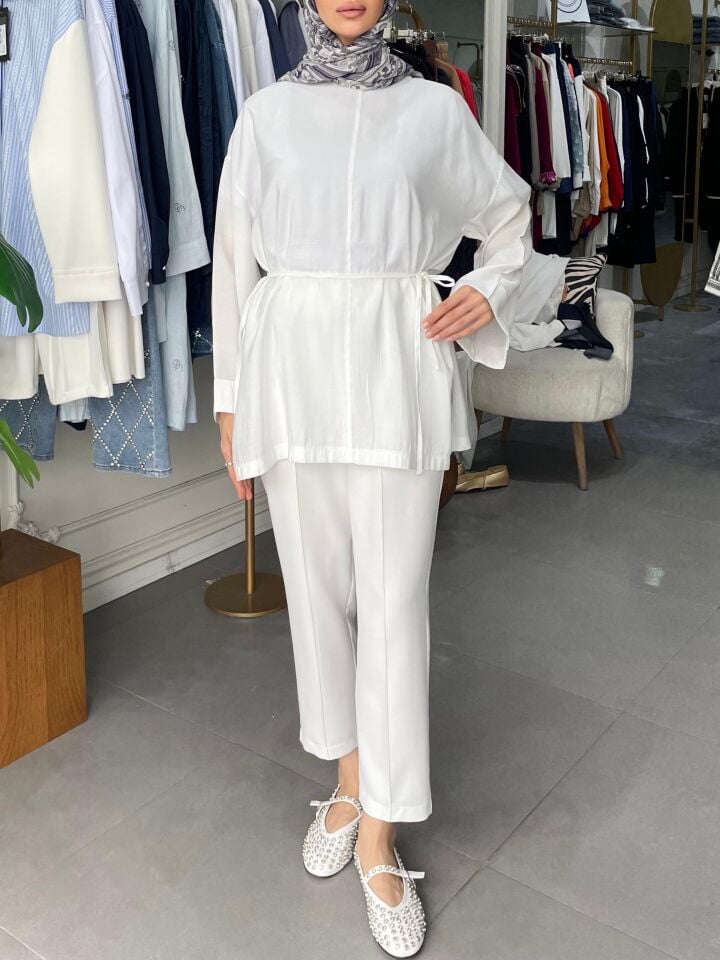 DİKİŞ DETAYLI YIRTMAÇLI GÖMLEK EKRU