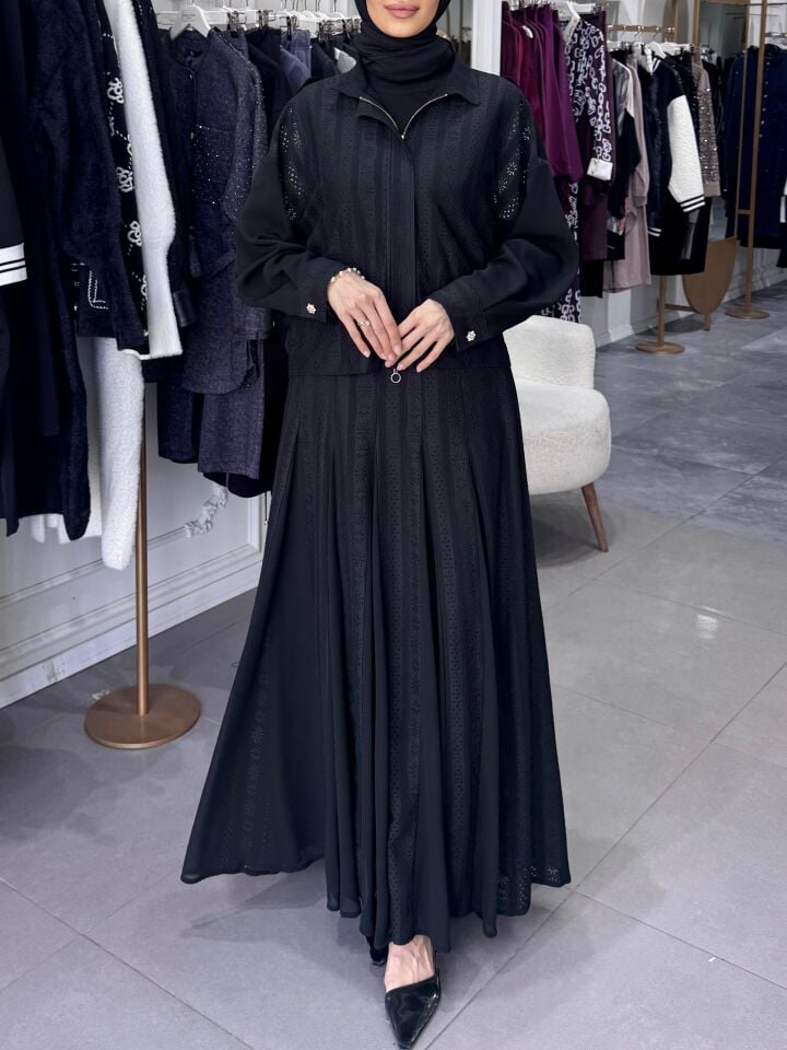 APOLET VE GÜPÜR DETAY ETEKLİ TAKIM SİYAH