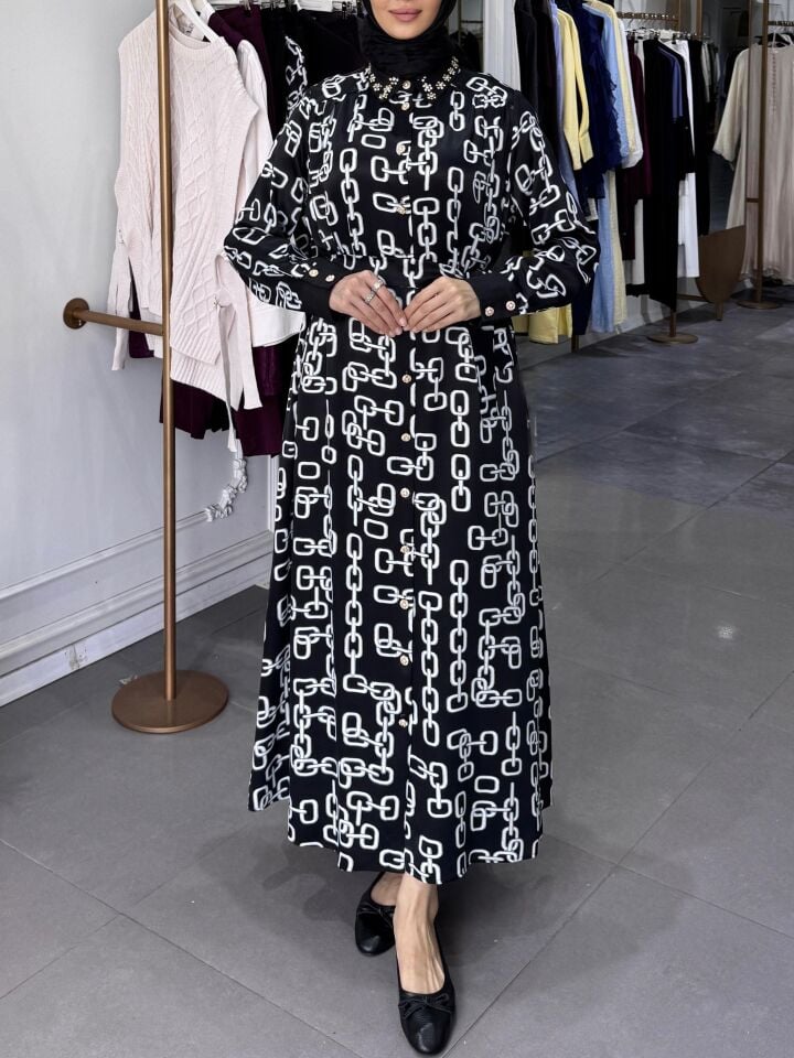 YAKA TAŞ İŞLEMELİ SATEN ELBİSE SİYAH