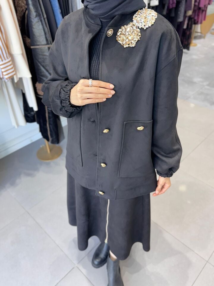 TAŞ DETAYLI SÜET KAP SİYAH