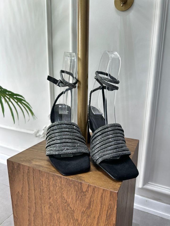 MODA HASEN TAŞLI SANDALET SİYAH