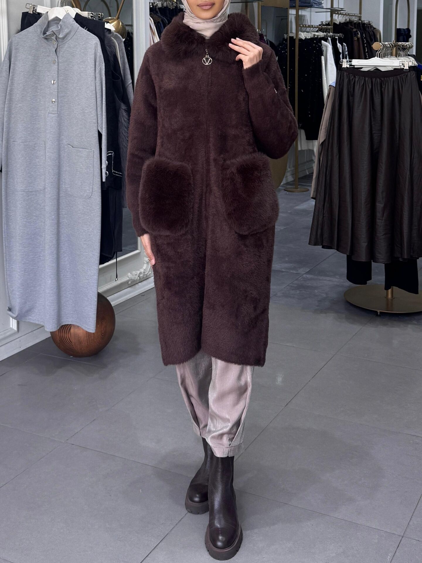 KÜRK YAKA YUMOŞ KAP