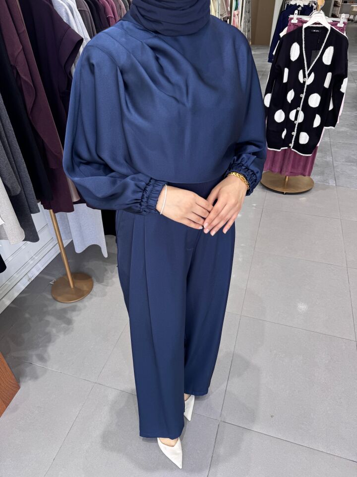 VALORİA SATEN TAKIM LACİVERT