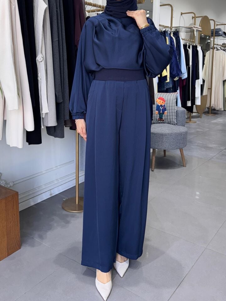 VALORİA SATEN TAKIM LACİVERT