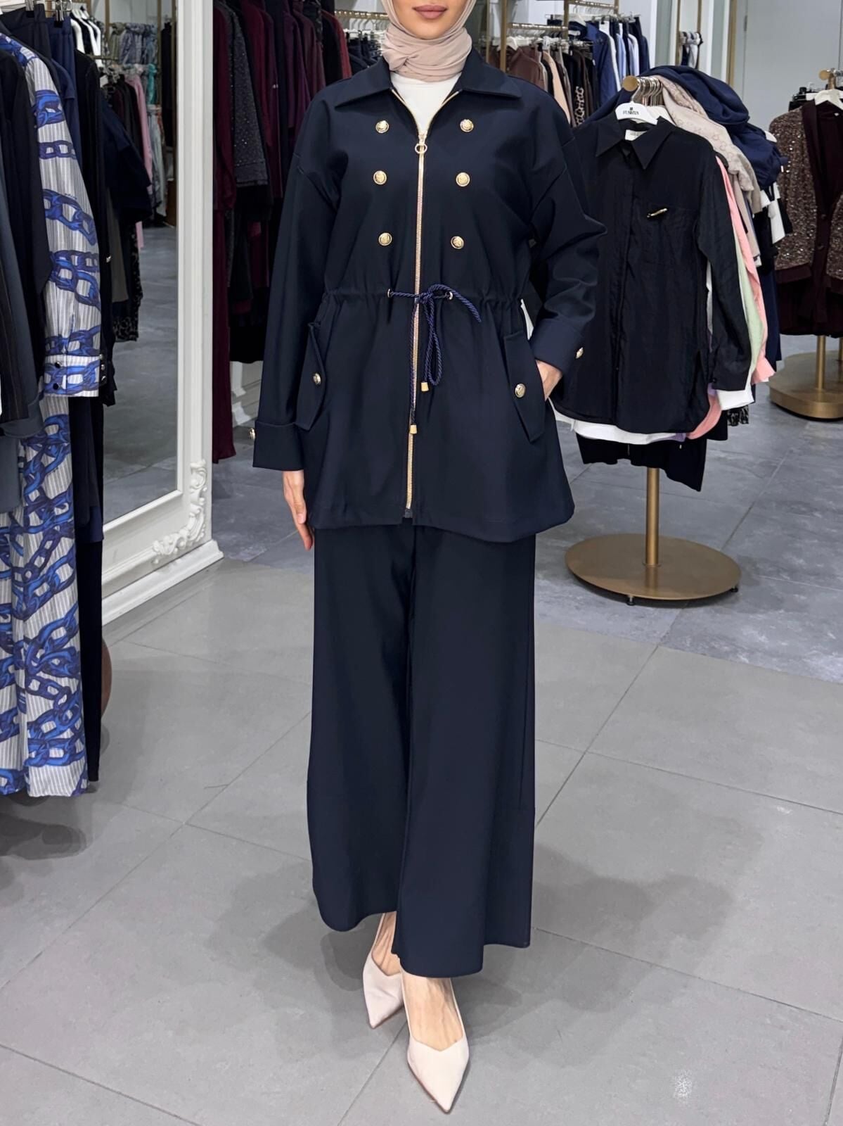 GHİSA DÜĞME DETAY TAKIM LACİVERT