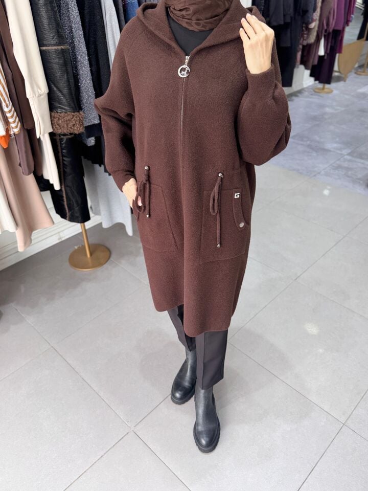 KAPÜŞONLU UZUN KAP KAHVERENGİ