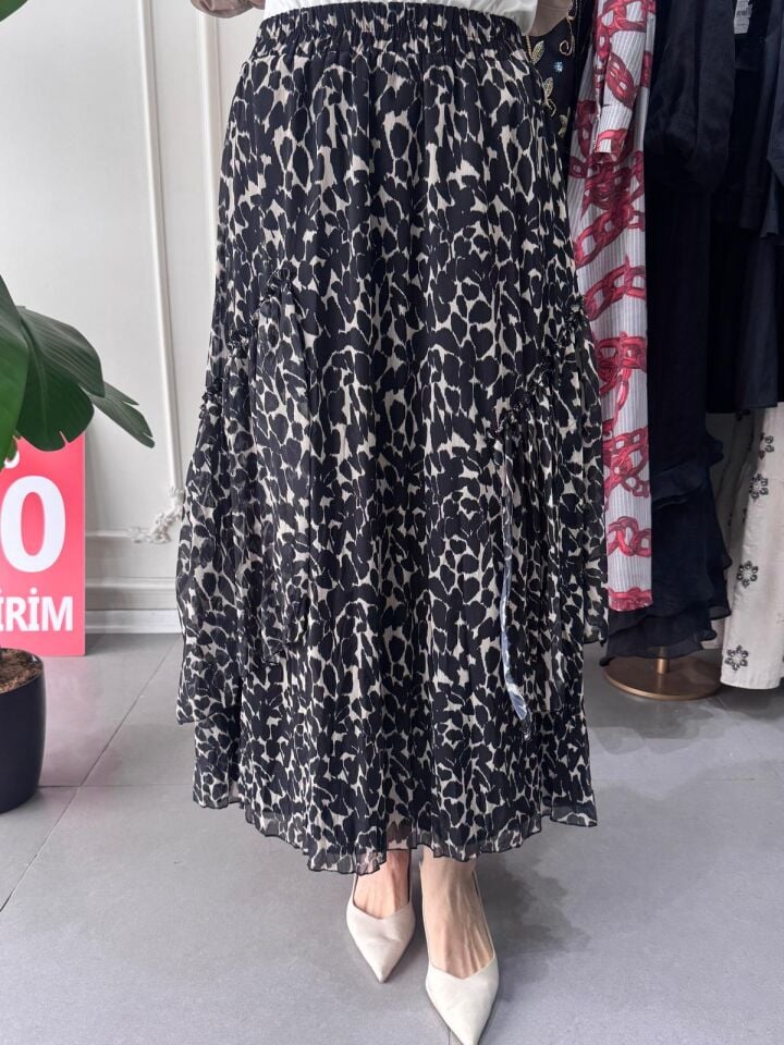 ZİNGARA DESİGNE ETEK SİYAH DESENLİ