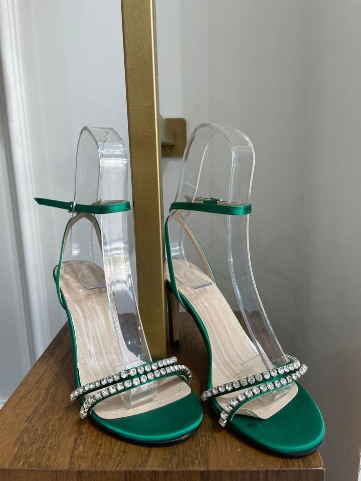 TAŞ BANTLI YEŞİL TOPUKLU