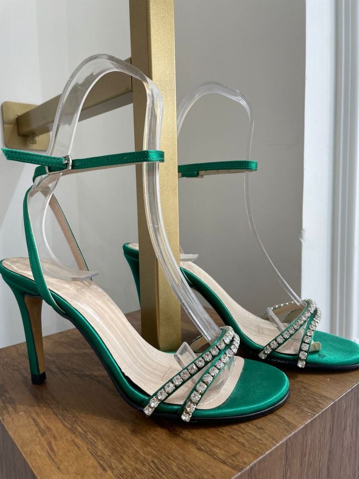 TAŞ BANTLI YEŞİL TOPUKLU