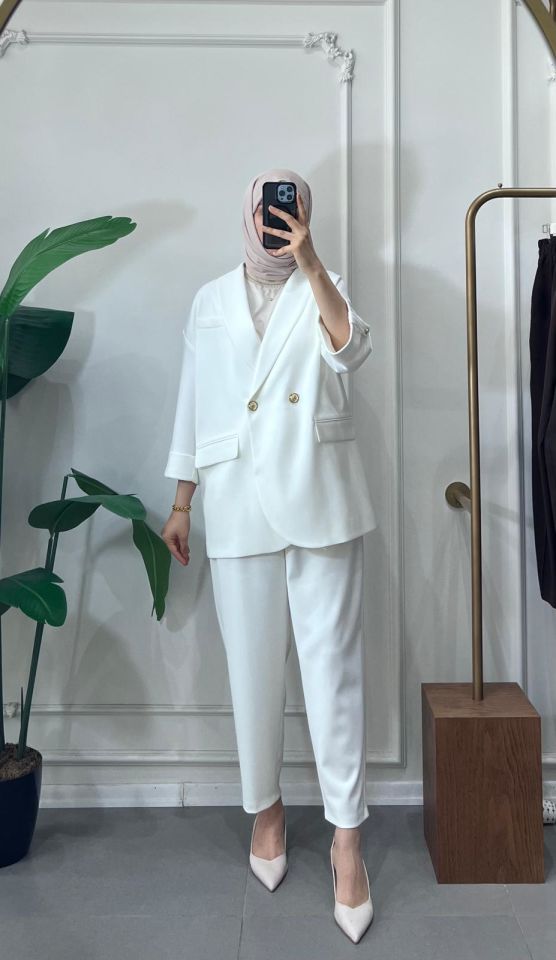 GOLD DÜĞME DETAYLI BLAZER CEKET EKRU