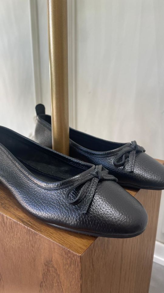 HAKİKİ DERİ FİYONKLU BABET SİYAH