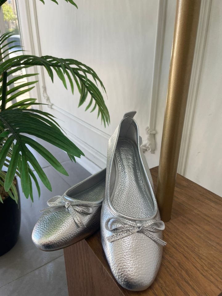 HAKİKİ DERİ FİYONKLU BABET GÜMÜŞ