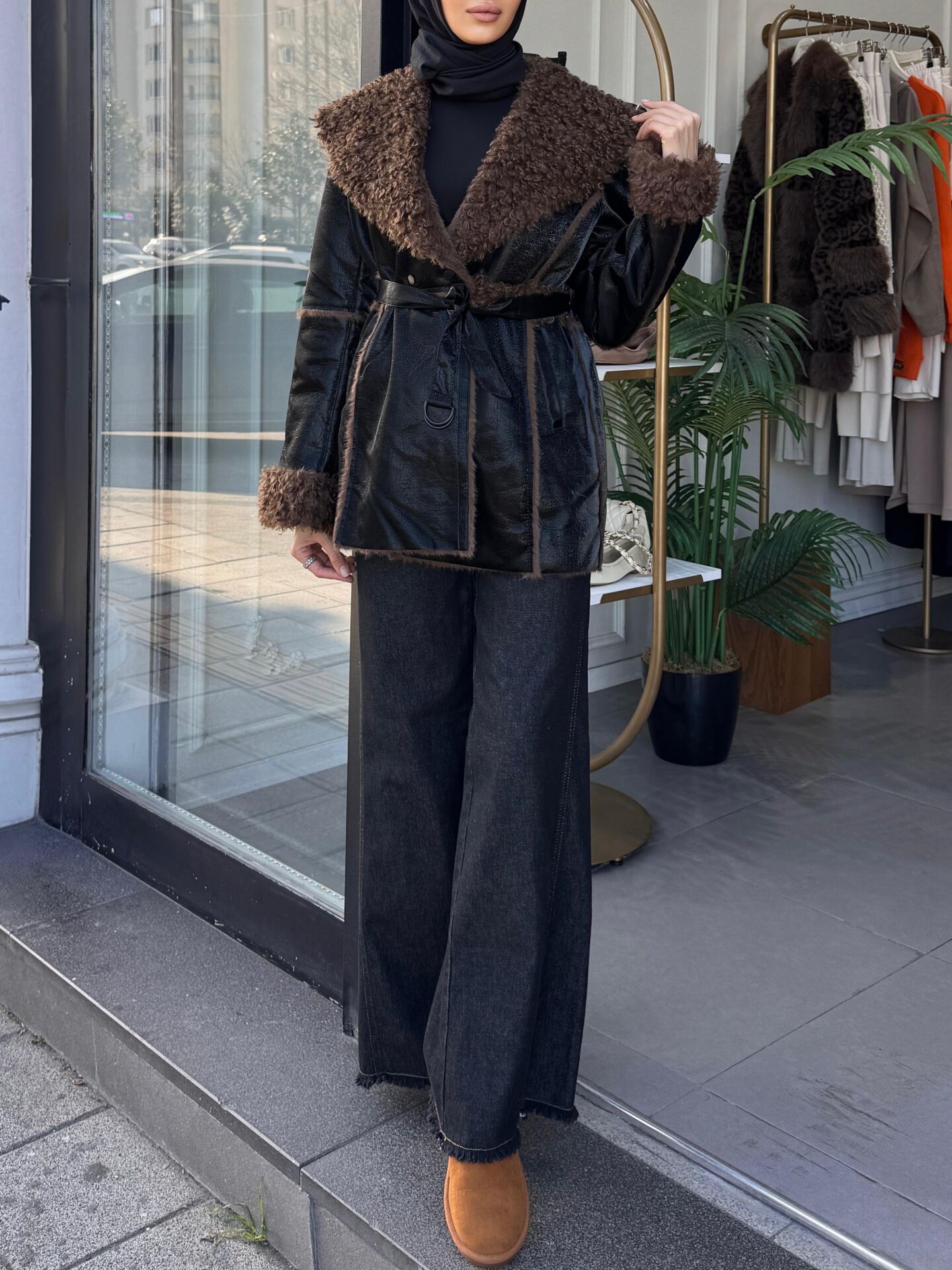 DERİ KÜRK DETAY MİDİ BOY