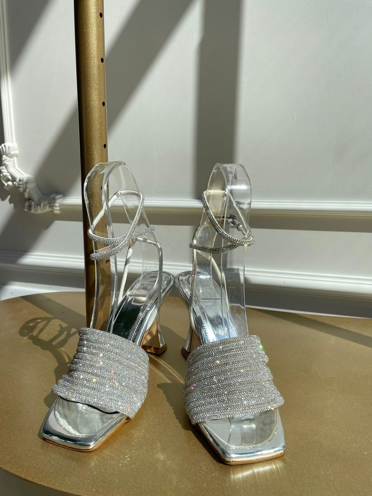 MODA HASEN TAŞLI SANDALET GÜMÜŞ 37