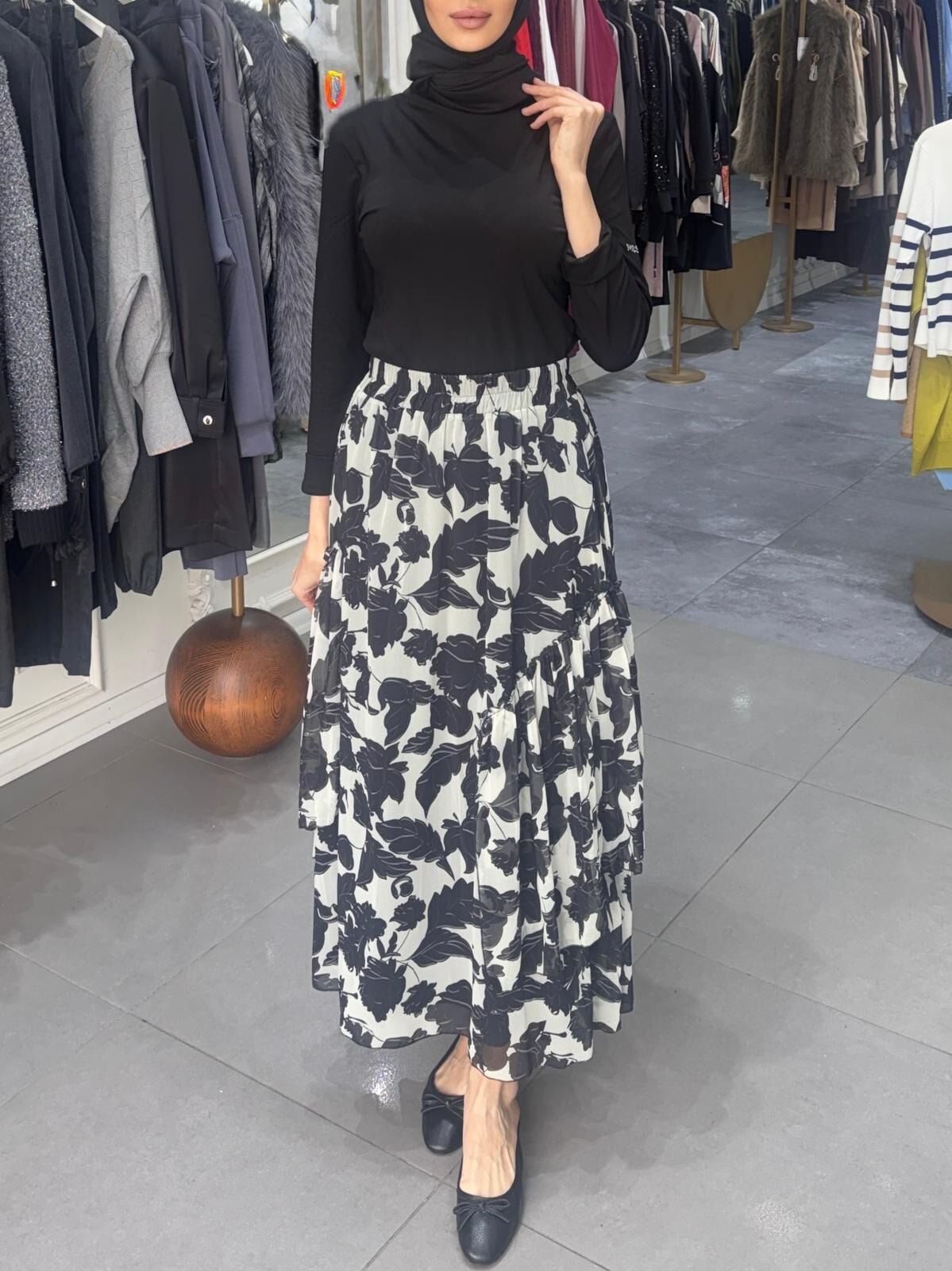 ZINGARA DESİGNE ETEK SİYAH BEYAZ