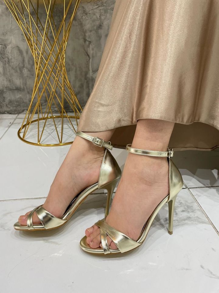 MODA HASEN DÜZ ÇAPRAZ BAĞCIKLI GOLD AYAKKABI 37