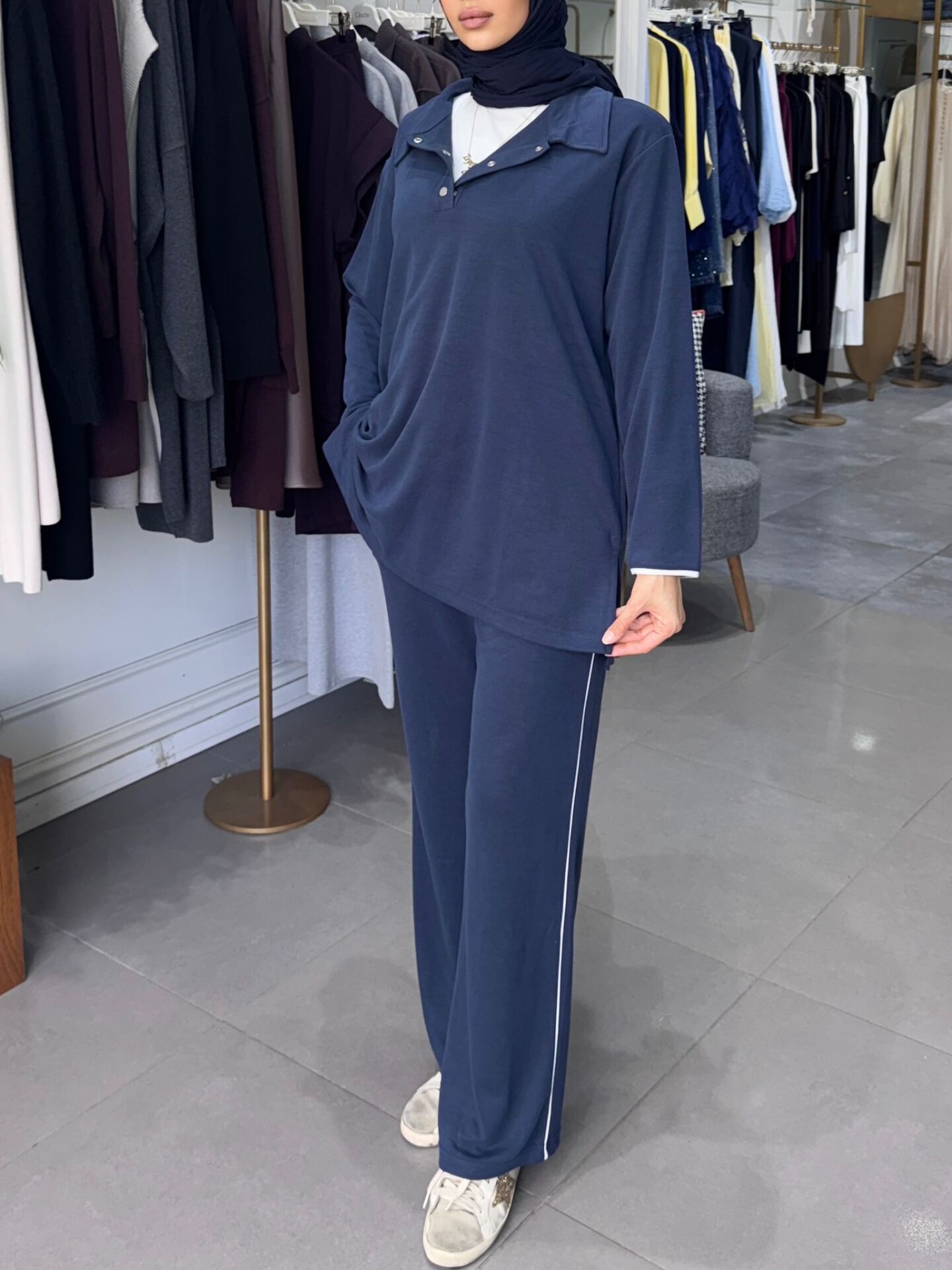 KONTRAST BİYE DETAYLI TAKIM LACİVERT