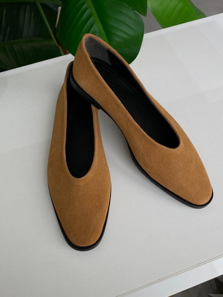 TİNA SÜET BABET TABA