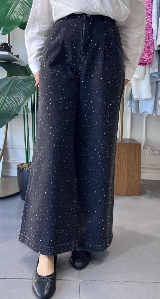 MİNİK TAŞ İŞLEMELİ KOT PANTOLON SİYAH