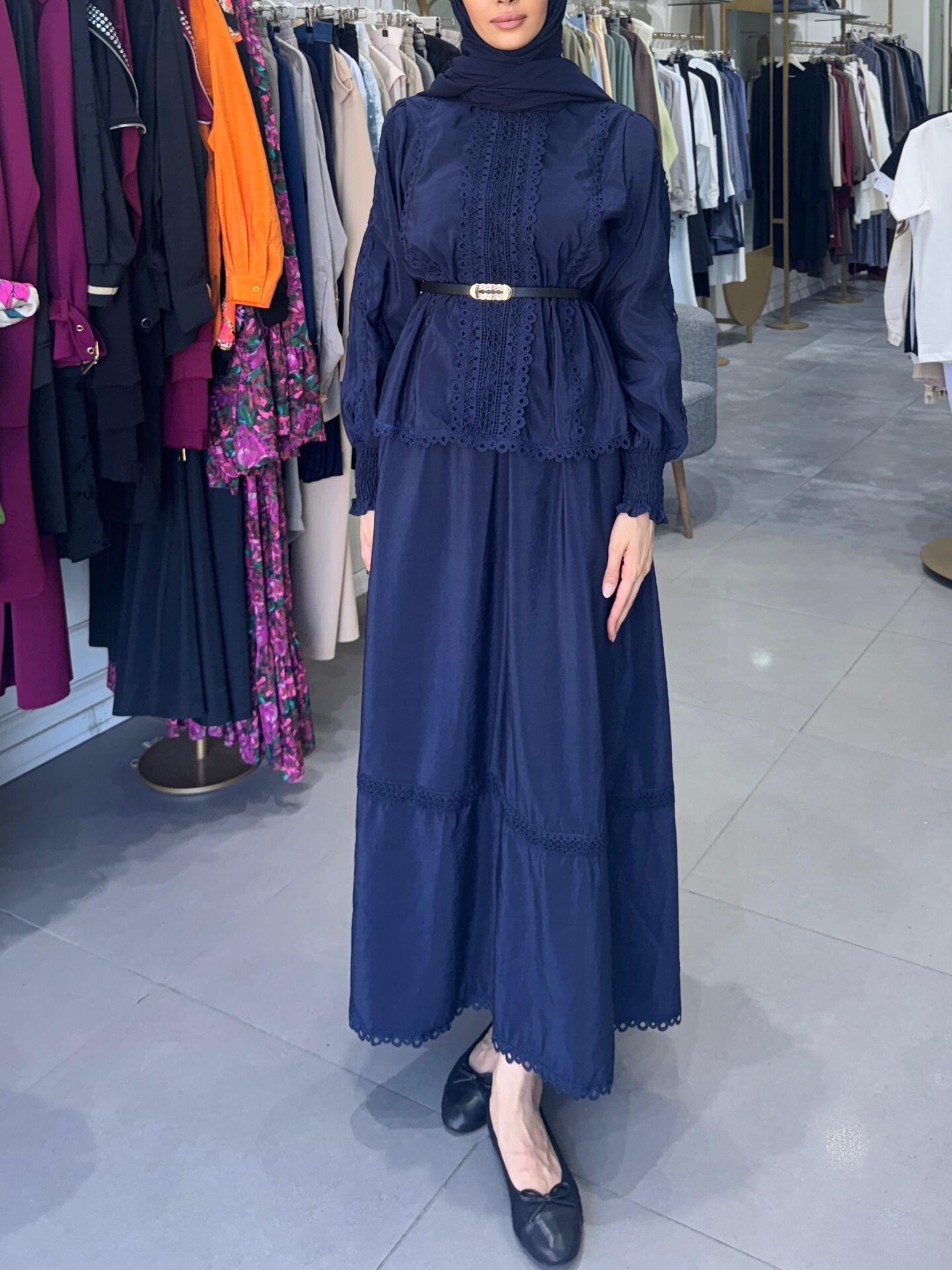 GÜPÜRLÜ ETEKLİ TAKIM LACİ