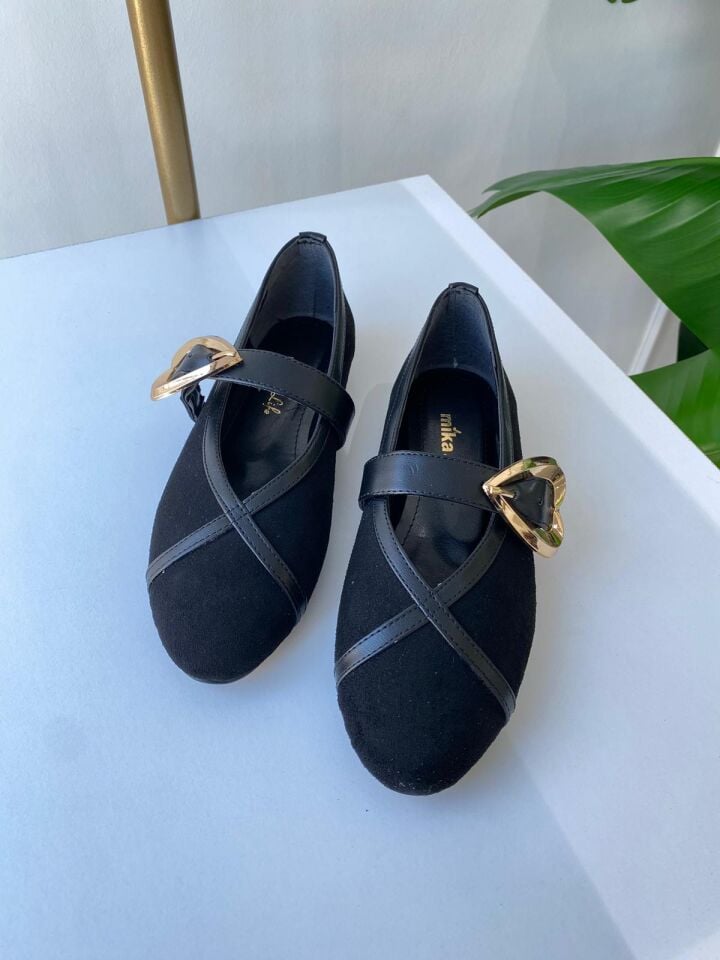 KALP DETAYLI BABET SİYAH