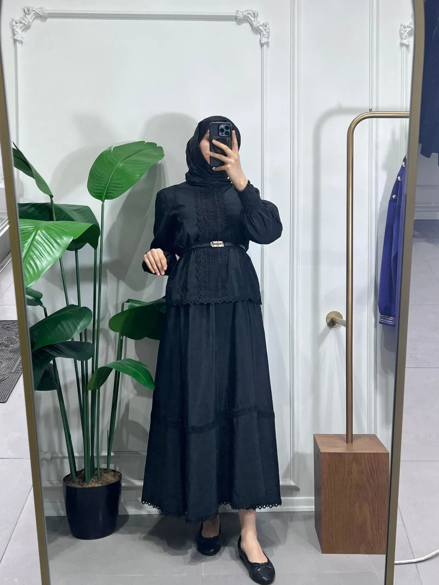 GÜPÜRLÜ ETEKLİ TAKIM SİYAH