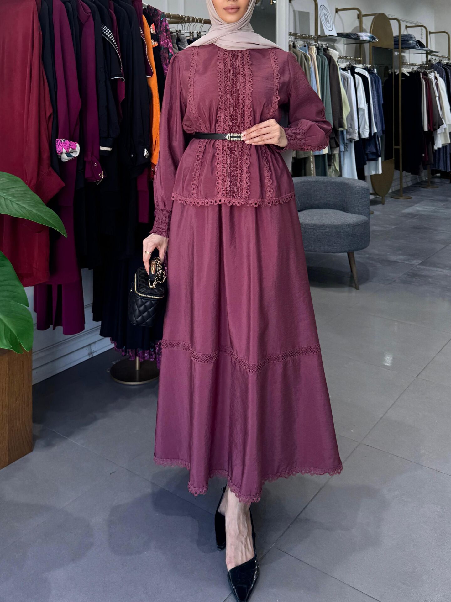 GÜPÜRLÜ ETEKLİ TAKIM  MÜRDÜM