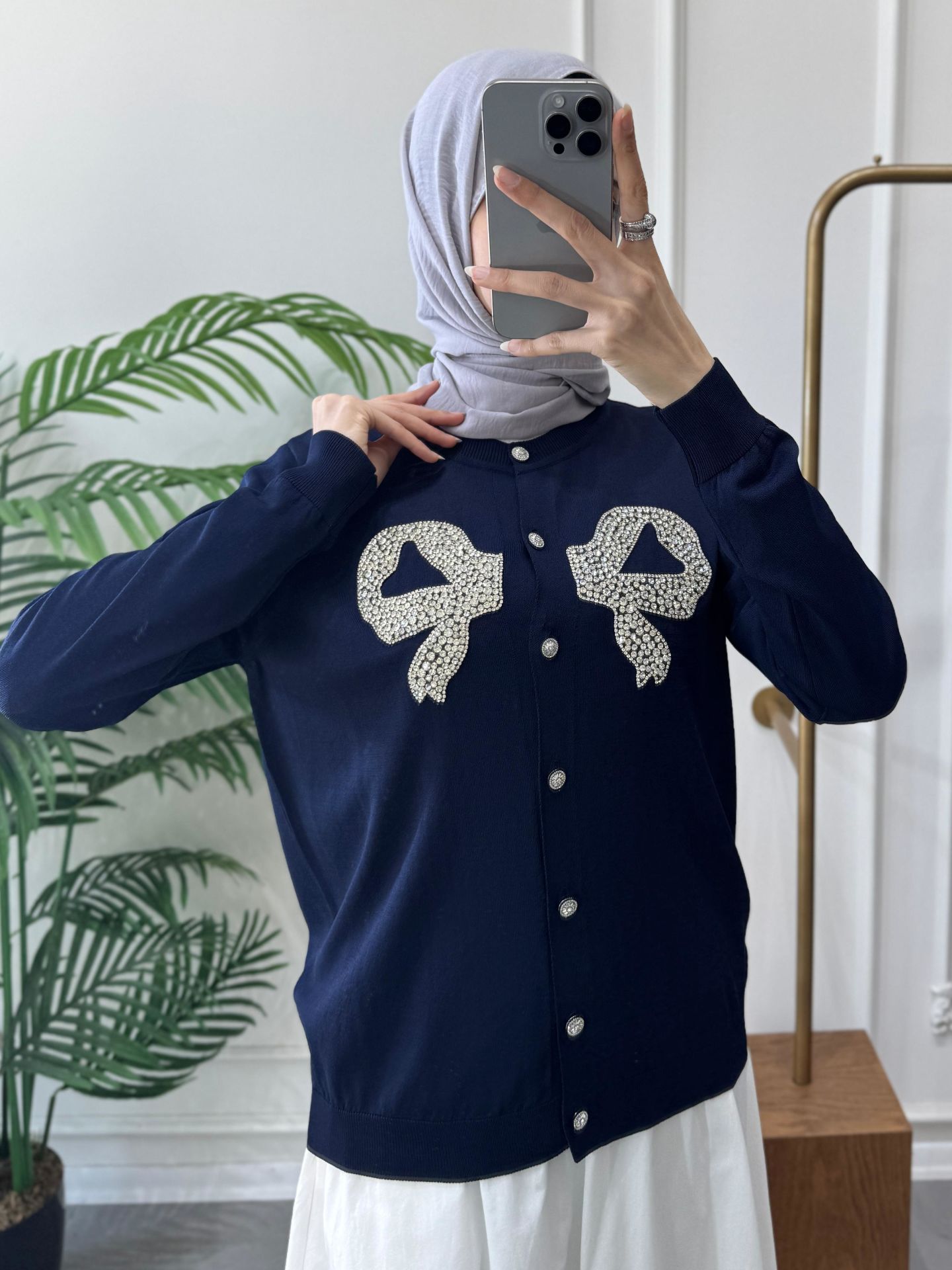FİYONK TAŞ DETAY HIRKA LACİVERT
